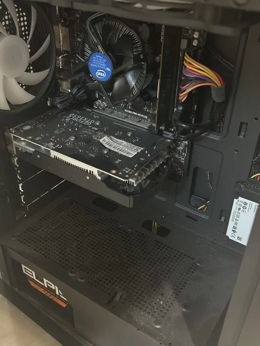 게임용pc(i3-9100/gtx1650/램8기가/ssd256)